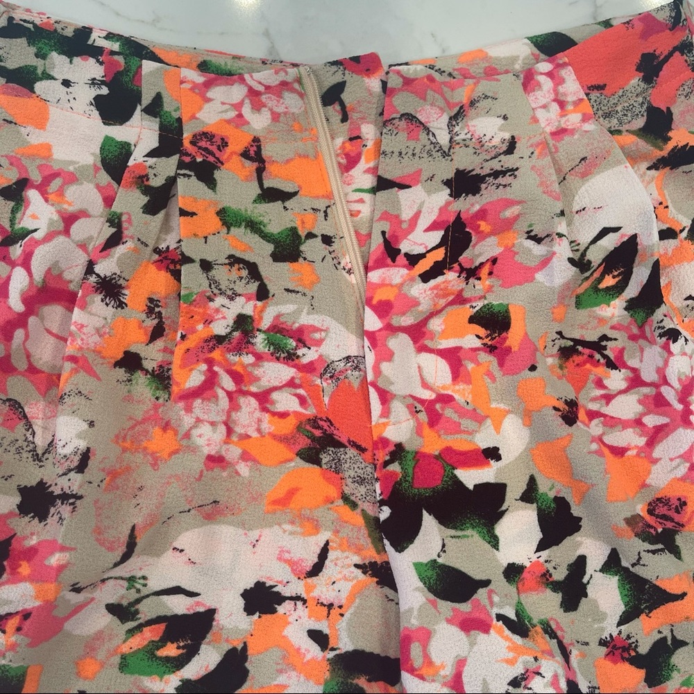 NWOT LF Mika & Gala neon floral patterned shorts - Picture 9 of 14